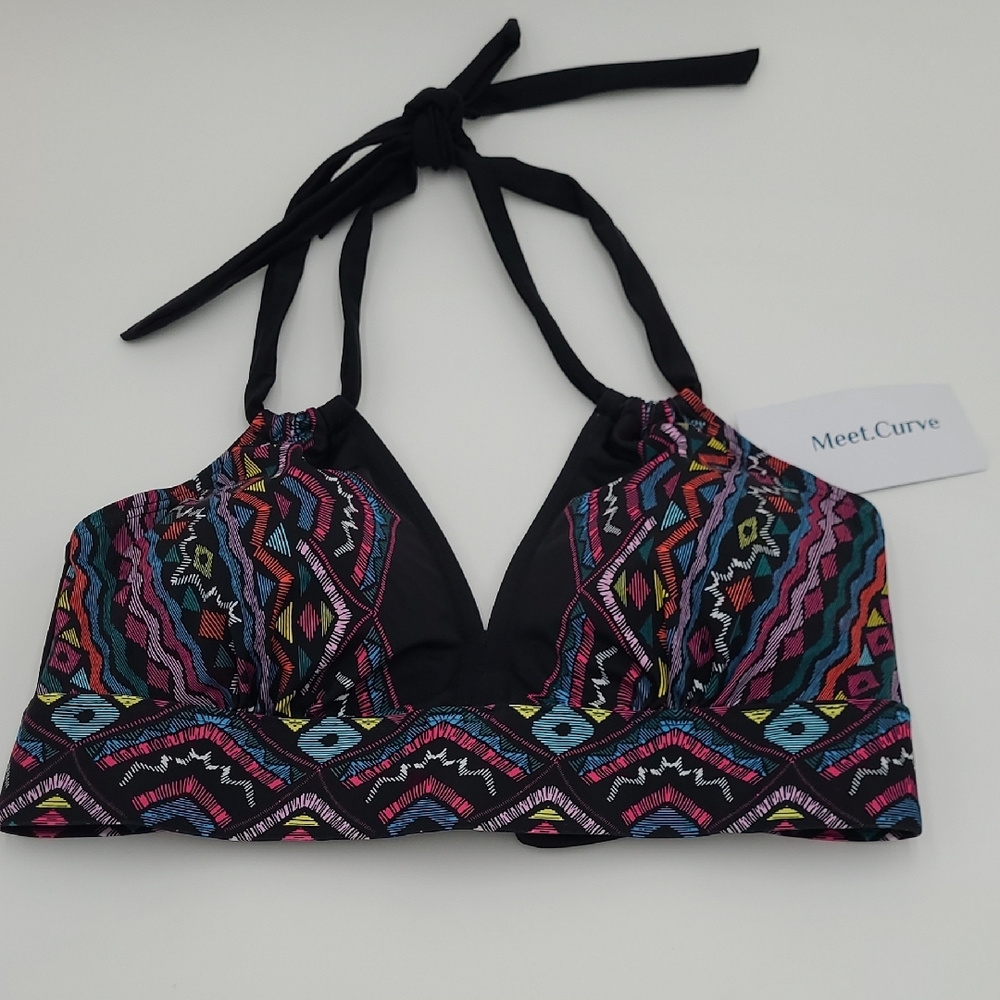 NWT‎ Meet.Curve V Neck Halter Bikini Top Size M (US 16-18)